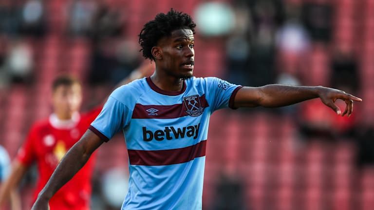 Sunderland firm up interest in West Ham midfield man